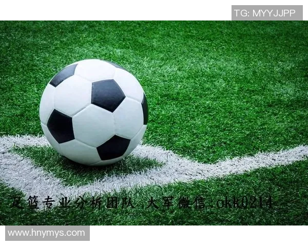 掌握足球技巧的秘诀如何正确搓球提升你的足球水平与比赛表现